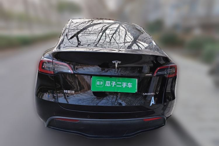 Used Tesla Model Y 2023 Rear-Wheel-Drive Version Exterior 4