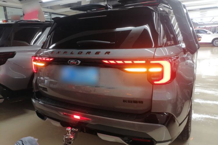 Used Ford Explorer 2024 2.3T EcoBoost Kunlun Peak Edition 7-Seater
