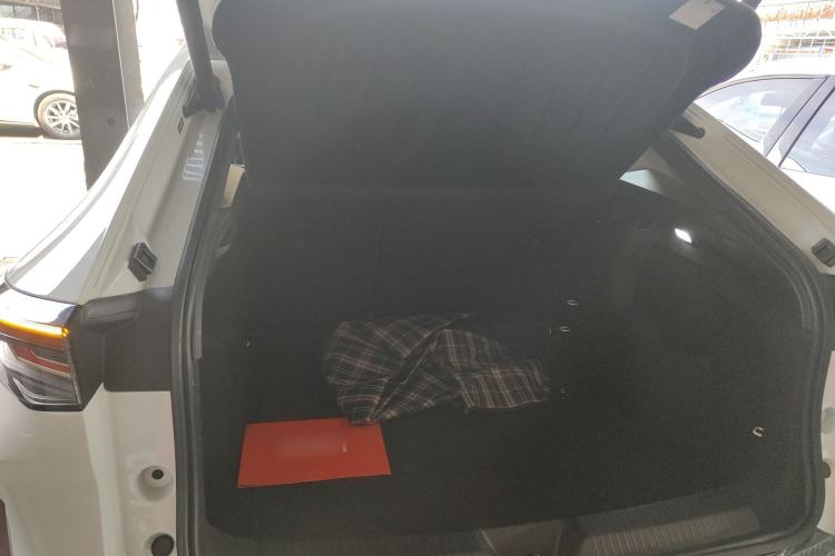 Used Volkswagen ID.UNYX 2024 Pro Long-Range Version Trunk