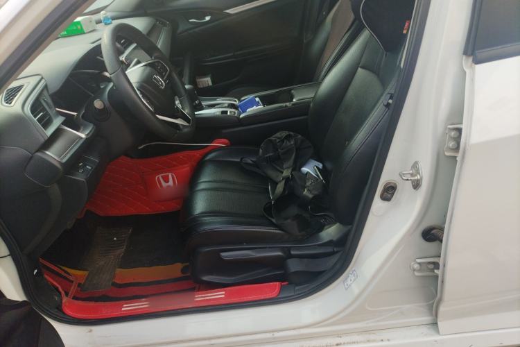 Used Honda Civic 2016 220TURBO CVT Luxury Edition Left Front Seat