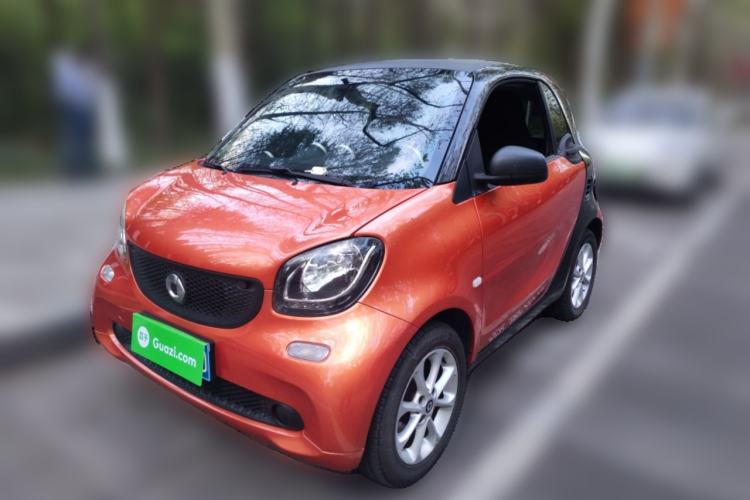 Used smart fortwo 2015 1.0L 52 kW hardtop Dynamic version