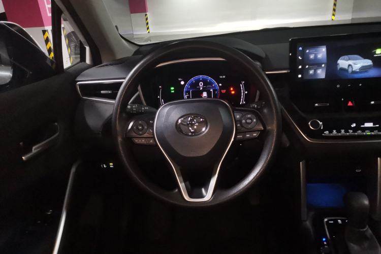 Used Toyota FRONTLANDER 2023 2.0L CVT Luxury Edition