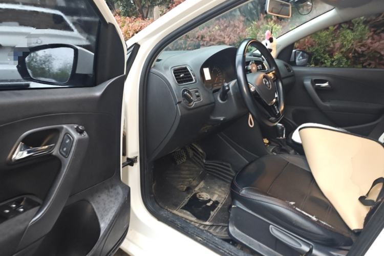 Used Volkswagen Polo 2016 1.6L Automatic Comfort Model Driver Seat