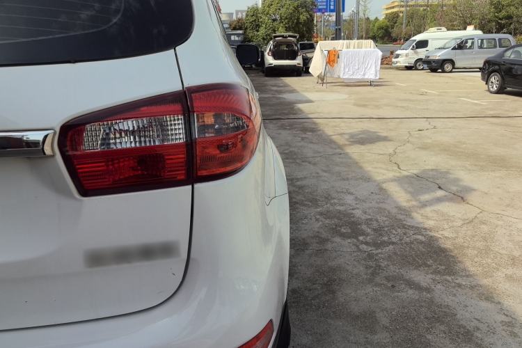 Used JMC Yusheng S350 2016 2.0T Automatic Two-Wheel Drive Gasoline Luxury Edition 5 Seats Right Rear Taillight