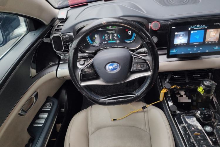 Used BYD e9 2021 Business Edition
