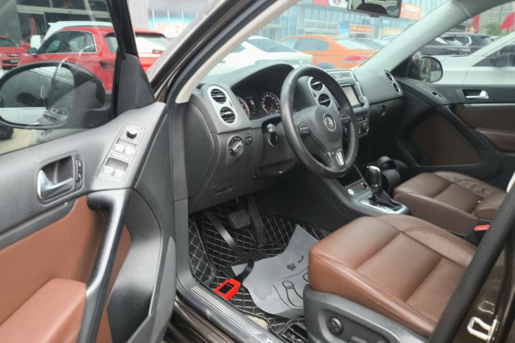 Used Volkswagen Tiguan 2015 1.8TSI Automatic All-Wheel-Drive Luxury Model Driver Seat