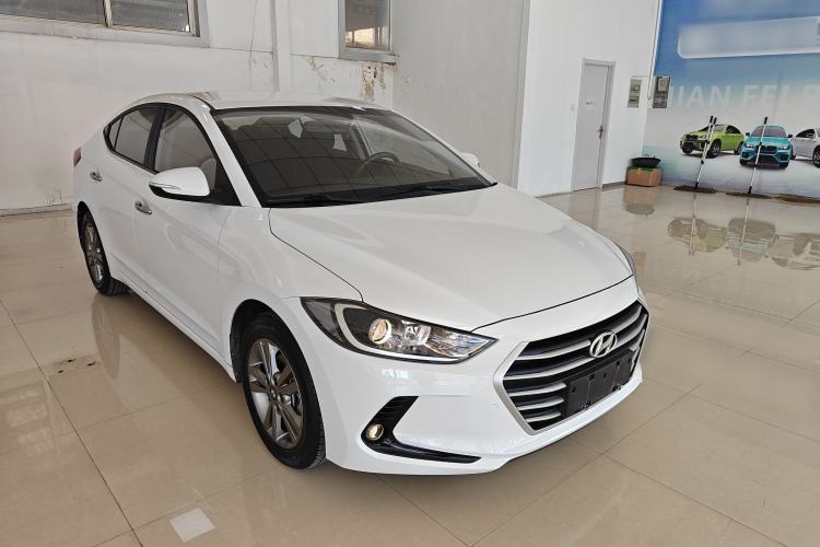 Used Hyundai Elantra (6th Generation / Lingdong) 2016 1.6L Manual ZhiXuan·Youth Edition Front Right 45 Deg