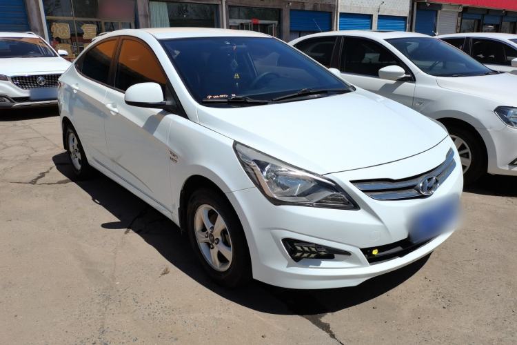 Used Hyundai Verna (older generation) 2014 1.4L Manual Fashion GS Model
