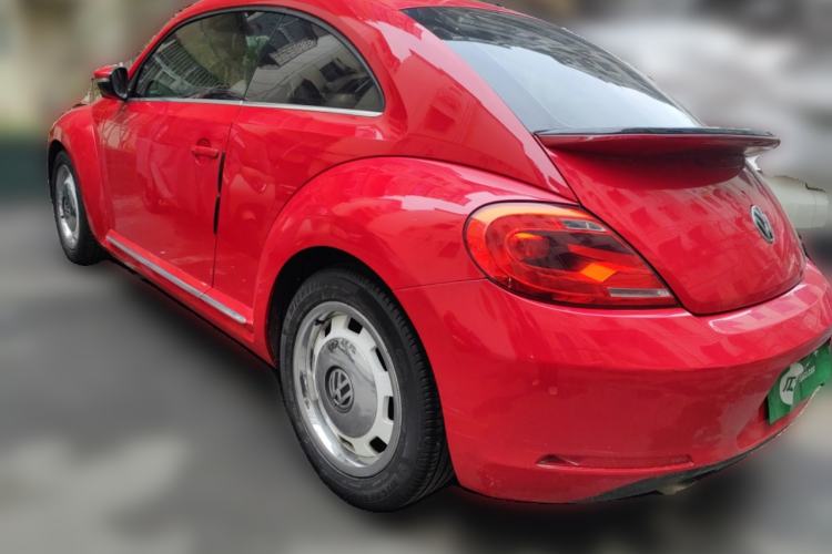 Used Volkswagen Beetle 2015 180TSI model
