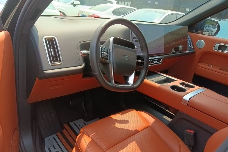 Used Li Auto L8 2023 Pro Model Center Console