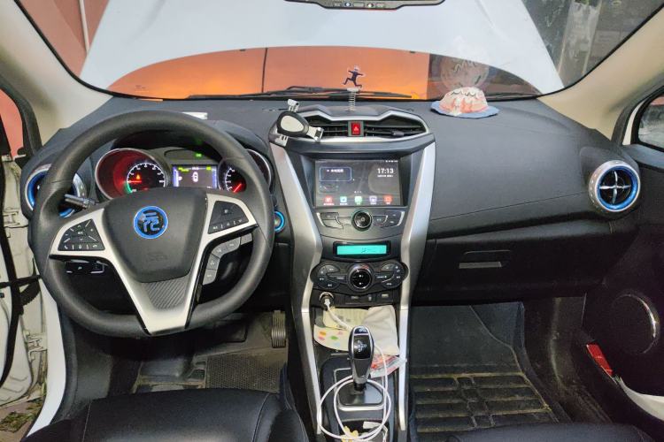 Used BYD Yuan New Energy 2018 EV360 Smart Connected Cool Model