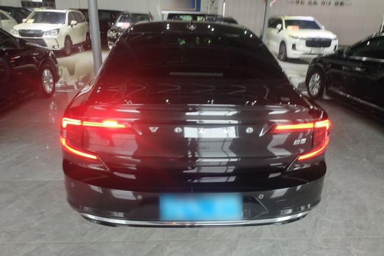 Used Volvo S90 2024 B5 Zhiyuan Luxury Edition
