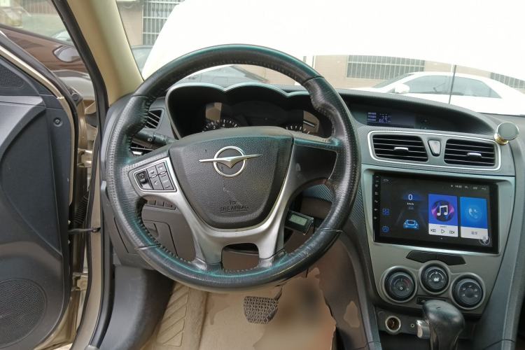 Used Haima Fumei 2015 1.6L Automatic Prestige Model Steering Wheel