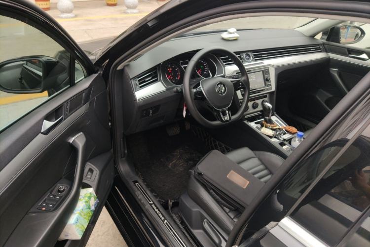 Used Volkswagen Magotan 2018 280TSI DSG Comfort Model Driver Seat