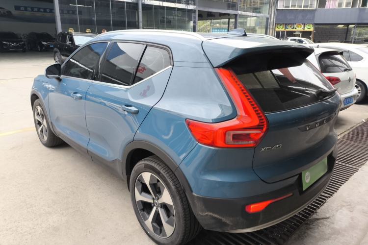 Used Volvo XC40 2023 B4 4x4 Smart Luxury Edition Rear Left 45 Deg