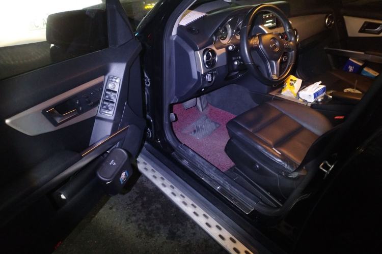 Used Mercedes-Benz GLK-Class 2013 GLK 300 4MATIC Dynamic Sunroof Model