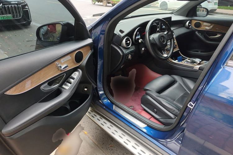 Used Mercedes-Benz GLC Coupe 2017 GLC 260 4MATIC Coupe SUV Driver Seat