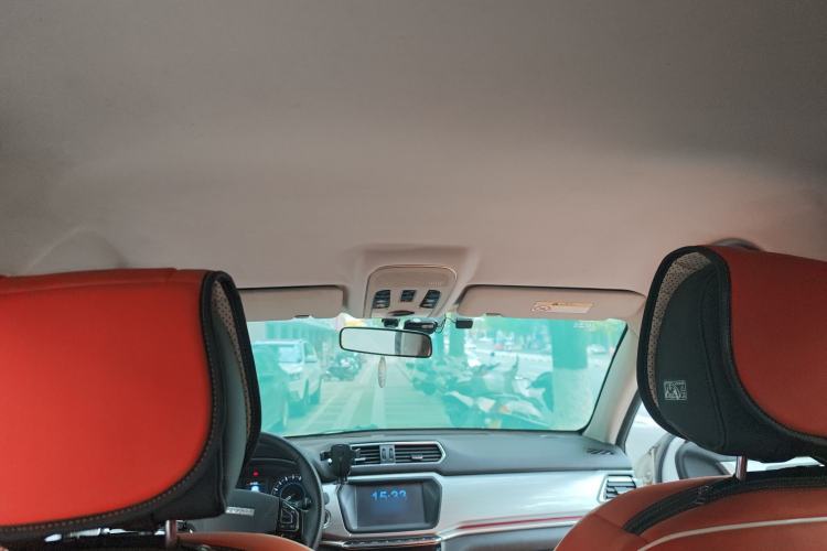 Used Haval H2 2016 Red Label 1.5T Manual Two-Wheel Drive Urban Edition
