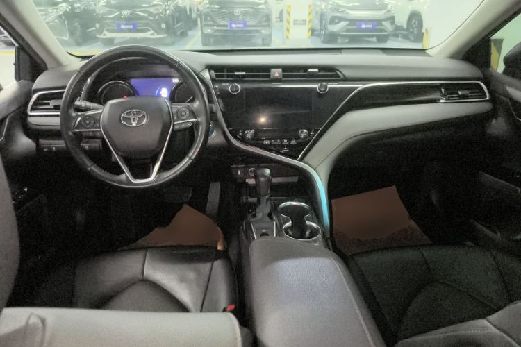 Used Toyota Camry 2019 2.0G Luxury Edition China VI Standard Center Console