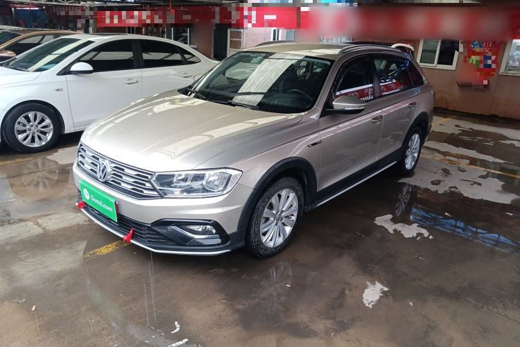 Used Volkswagen C-TREK 2018 1.5L Automatic Fashion Model