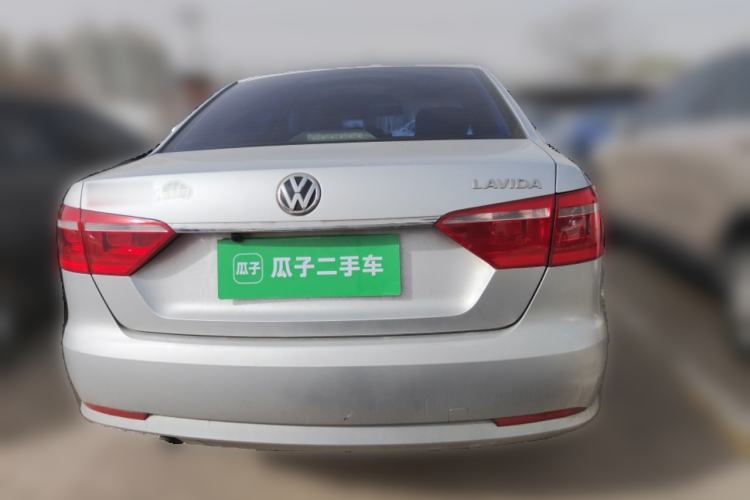 Used Volkswagen Lavida 2013 Revised Classic 1.6L Automatic Fashion Edition
