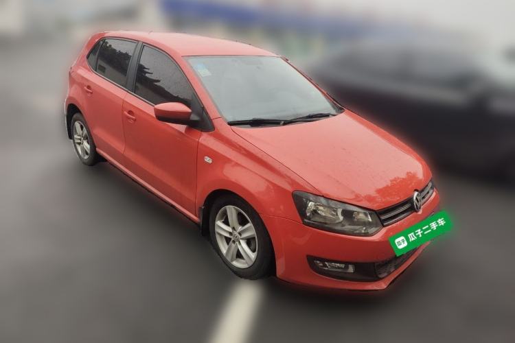 Used Volkswagen Polo 2013 1.6L Automatic Comfort Edition Front Right 45 Deg