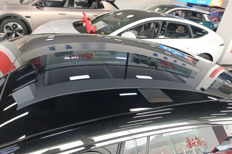 Used Avatr 06 2025 Pro Range-Extended Edition Roof