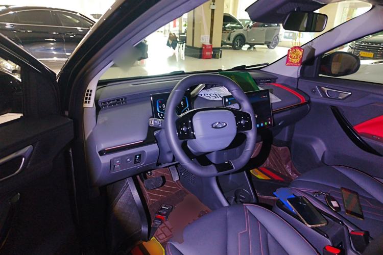 Used Chery New Energy Boundless Pro 2022 301km "Divine Beast" Version with Lithium Iron Phosphate Center Console