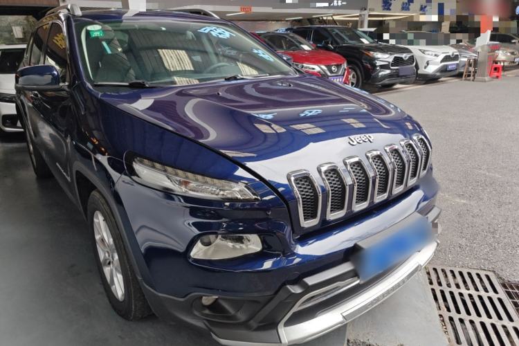 Used Jeep Cherokee 2017 2.4L Leading Smart Edition
