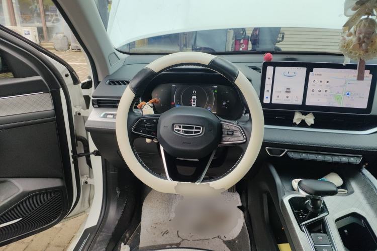 Used Geely Auto Preface 2023 2.0TD Luxury Version Steering Wheel