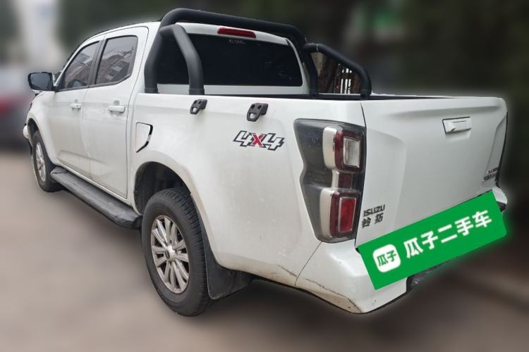 Used Isuzu D-MAX 2023 2.5T Automatic Two-Wheel Drive Diesel Standard Wheelbase Lingdong Edition