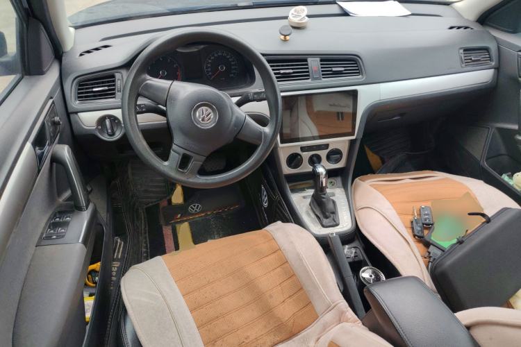 Used Volkswagen Lavida 2013 Revised Classic 1.6L Automatic Fashion Edition