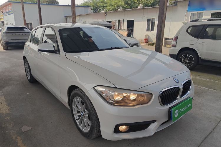 Used BMW 1 Series 2016 118i Leading Model Front Right 45 Deg