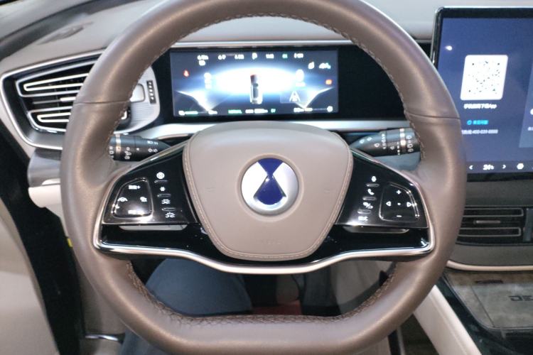 Used Denza D9 2022 DM-i 970 Four-Wheel Drive Flagship Model Steering Wheel