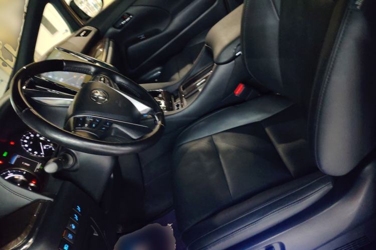 Used Toyota Vellfire 2021 Crown Dual-Engine 2.5L HV Prestige Edition
