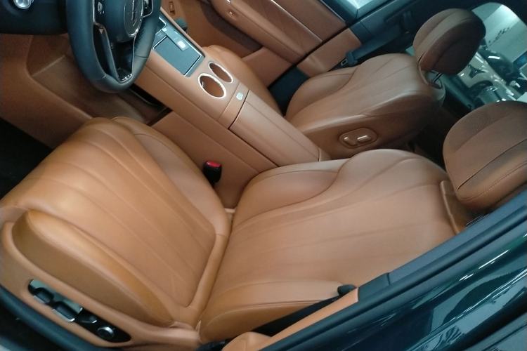 Used Hima AITO M8 2025 Extended-Range Ultra Version 53.4 kWh 6-Seater Edition Left Front Seat