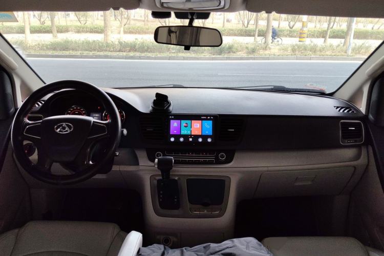 Used SAIC MAXUS G10 2015 2.0T Automatic Anniversary Edition