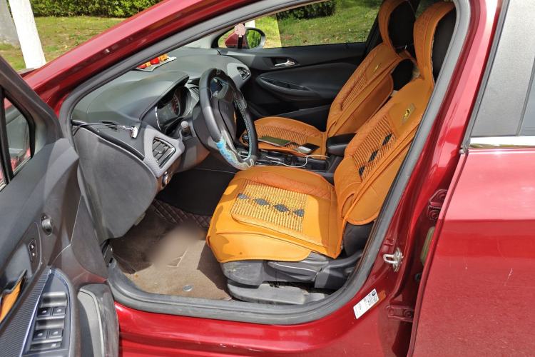 Used Chevrolet Cruze 2017 1.5L Automatic Pioneer Sunroof Edition Left Front Seat