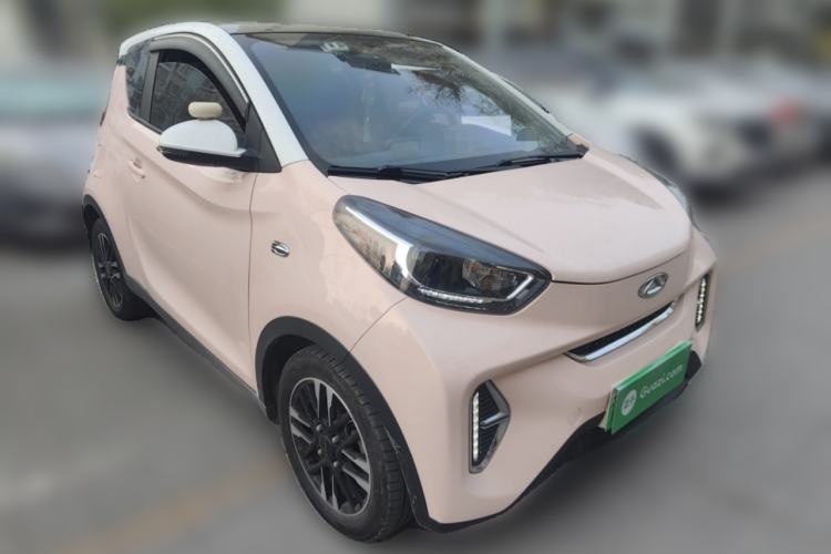 Used Chery QQ Little Ant 2022 Restyled Version Sweet Pink Edition Half-Sugar Version 30.6 kWh 30 kW 301 km Front Right 45 Deg