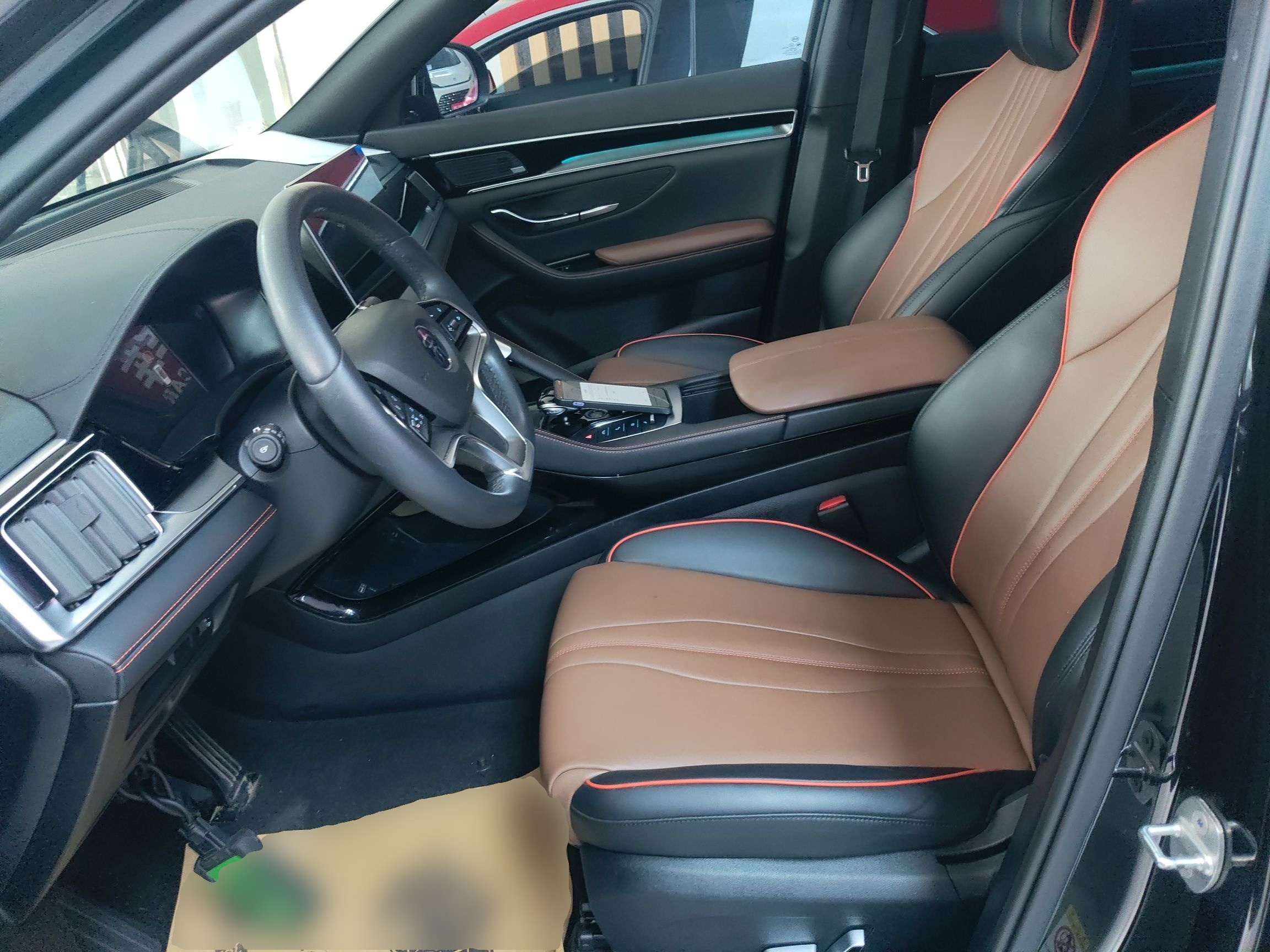 Переднее сиденье в автомобиле