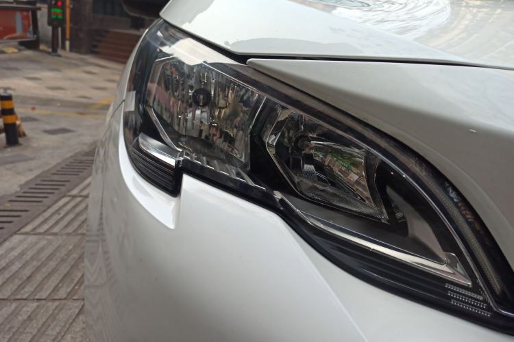 Used Peugeot 4008 2019 360THP First Edition Right Front Headlight