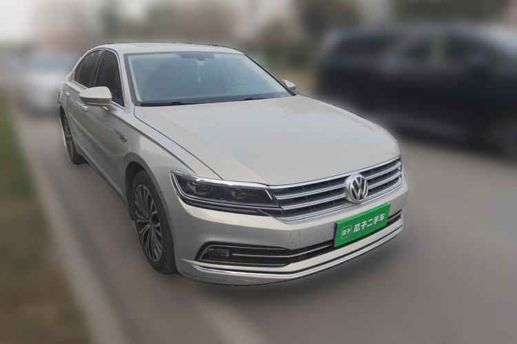 Used Volkswagen Phideon 2018 Revised Version 380TSI Two-Wheel Drive Business Edition Front Right 45 Deg