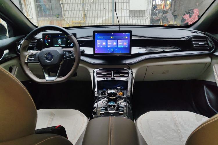 Used BYD Qin PLUS 2024 HONOR Edition DM-i 55KM Leading Model
