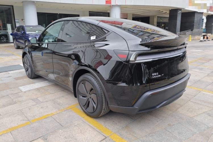 Used Tesla Model Y 2026 Rear-Drive Model
