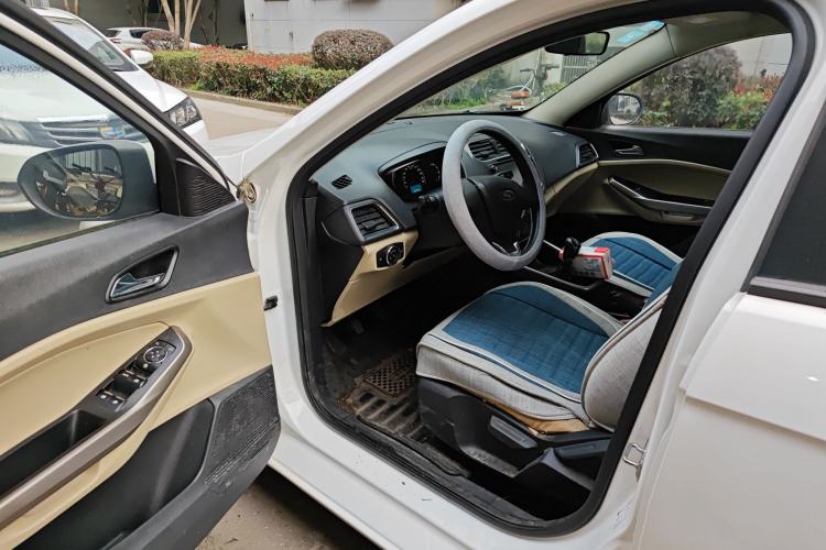 Used Ford Escort 2015 1.5L Manual Comfort Model
