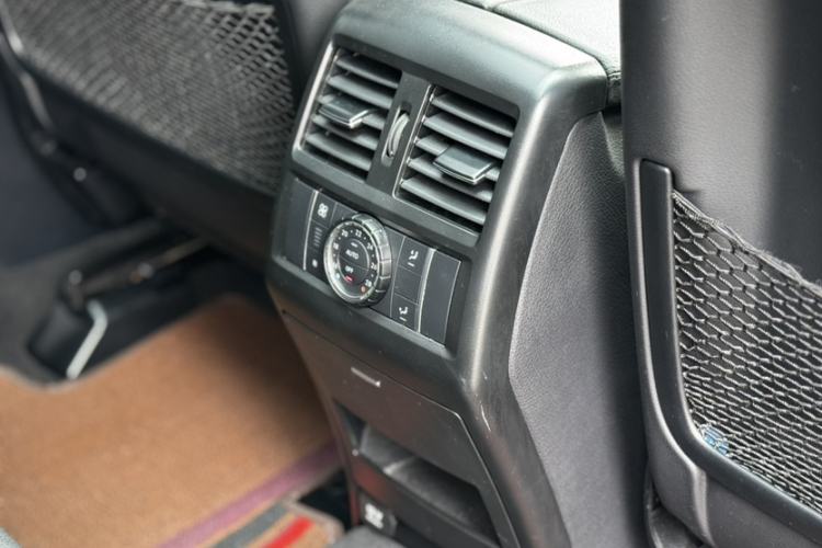 Used Mercedes-Benz GLE Coupe 2018 GLE 400 4MATIC Coupe SUV Interior 8