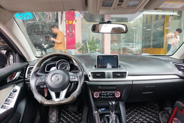 Used Mazda 3 Axela 2014 Sedan 2.0L Automatic Flagship Model