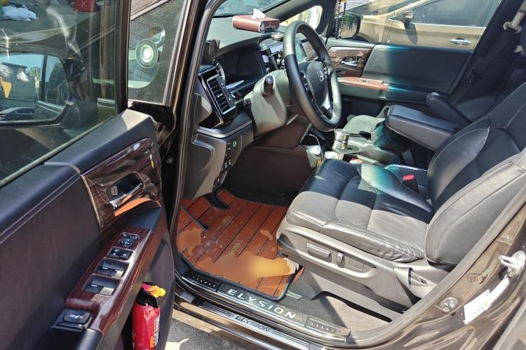 Used Honda Elysion 2016 2.4L Supreme Edition