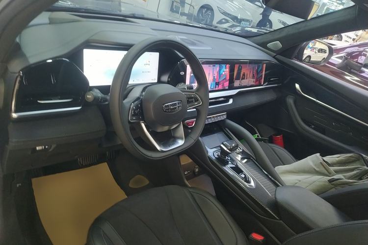 Used Geely Auto Monjaro L 2024 2.0TD High-Power Automatic Two-Wheel Drive Skyline Edition
