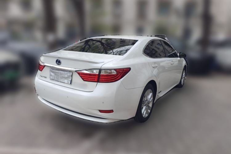 Used Lexus ES 2014 300h Elite Edition